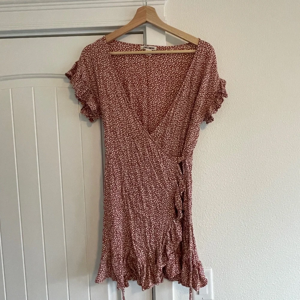Billabong Mini Wrap Dress - Picture 1 of 4